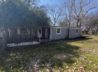 207 N Pearl St, Whitney, TX 76692