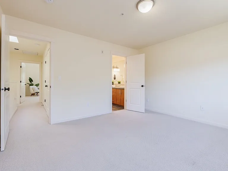 7940 SW 31st Ave #2 — Photo 9