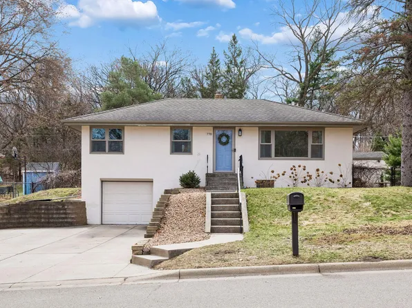 770 Parker Ave, Roseville, MN 55113