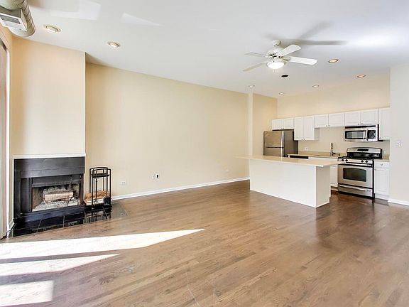 4th image of 2360 N Janssen Ave APT 2D