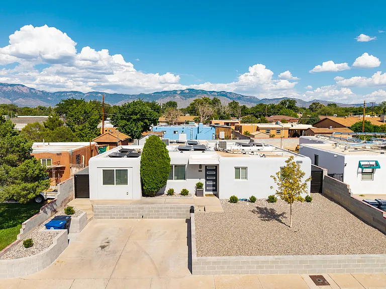 3408 La Veta Dr NE — Photo 2