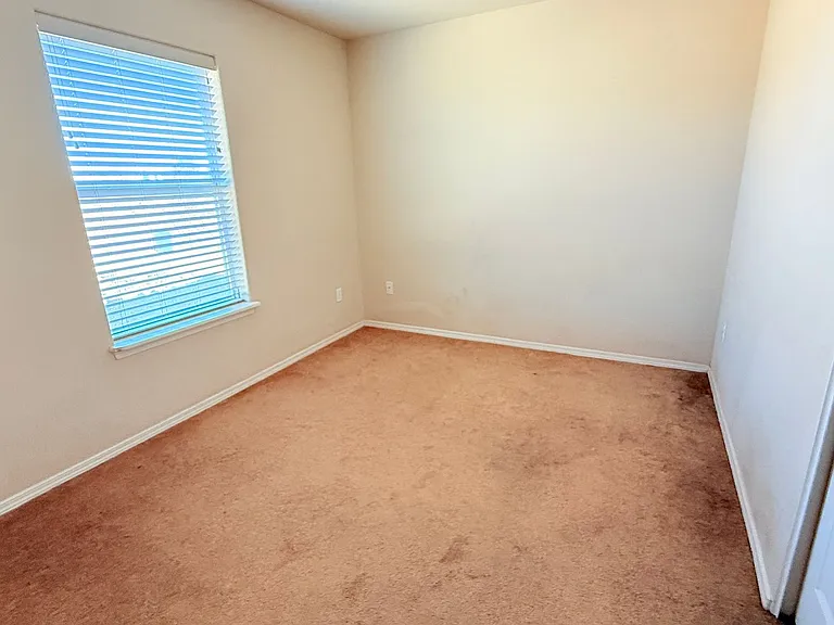 3575 Sierra Del Sol Ave — Photo 12