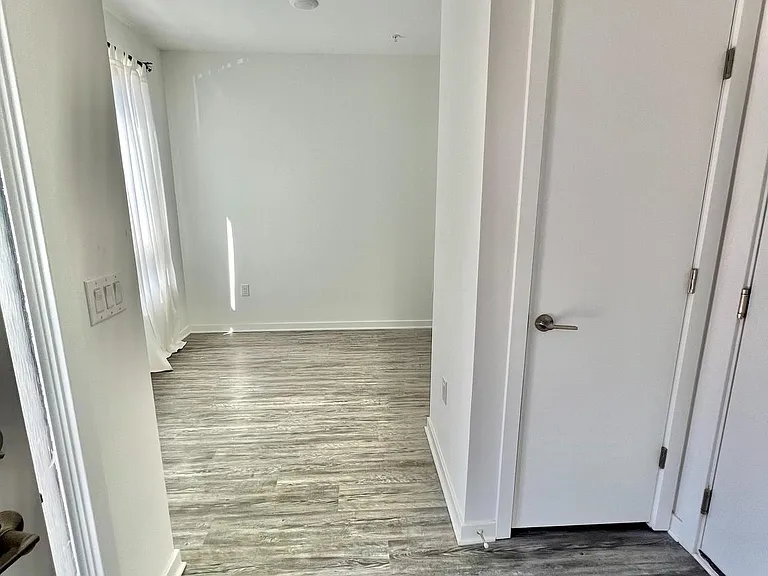3103 Beachview Ln — Photo 3