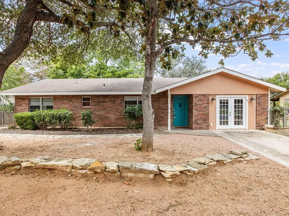 604 N Bowie St, Fredericksburg, TX 78624