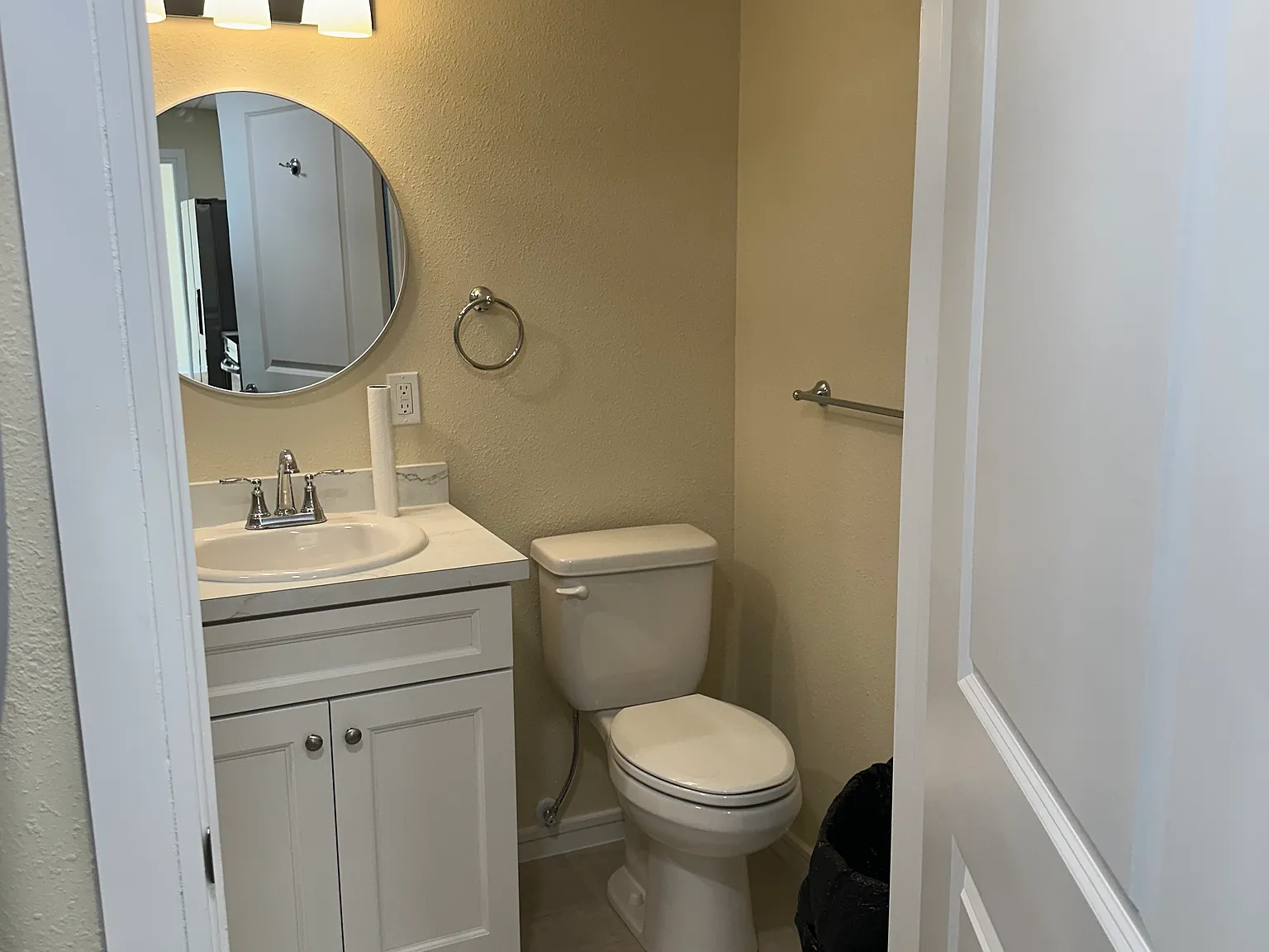1 bed, 980 sqft, $1,750 — Photo 3