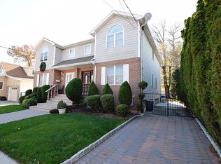 54 Whitman Ave, Staten Island, NY 10308