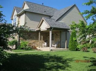 1728 Copperfield Ln, Crystal Lake, IL 60014