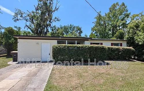 6346 Wilson Blvd Photo 1