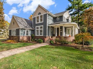 5054 Willow Grove Ln, Brighton, MI 48116