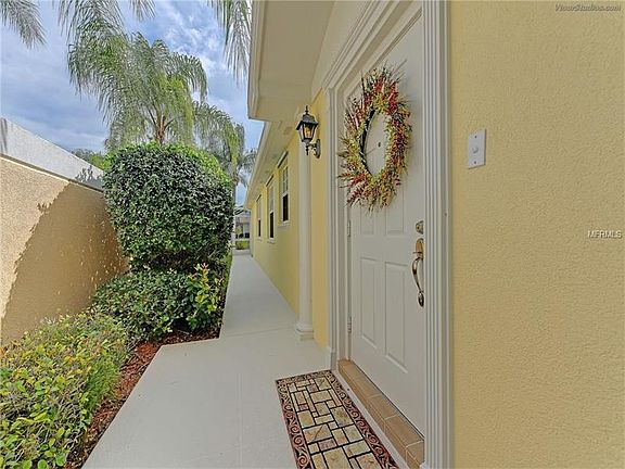 3rd image of 5543 Avellino Pl