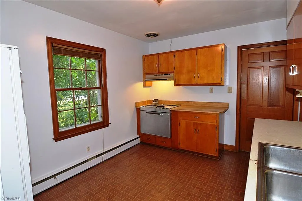 3 bed, 1509 sqft, $2,000 — Photo 4
