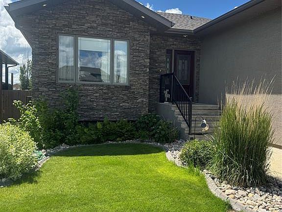 2nd image of 691 Barber CRESCENT