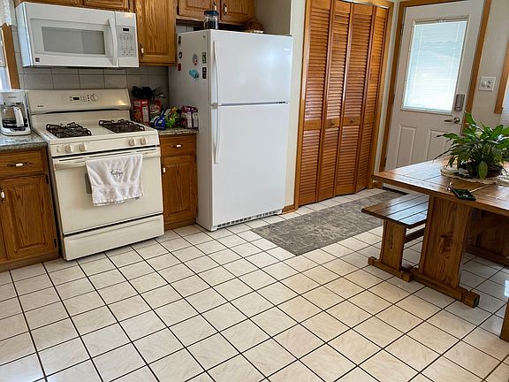 5th image of 8443 Latrobe Ave