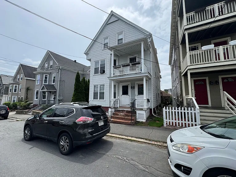 18 Blaisdell St — Photo 1
