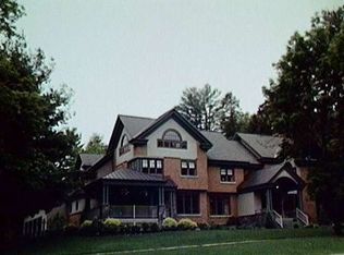 737 N Broadway, Saratoga Springs, NY 12866