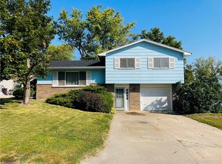 1110 N 8th Ave E, Newton, IA 50208