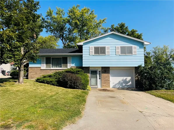 1110 N 8th Ave E, Newton, IA 50208