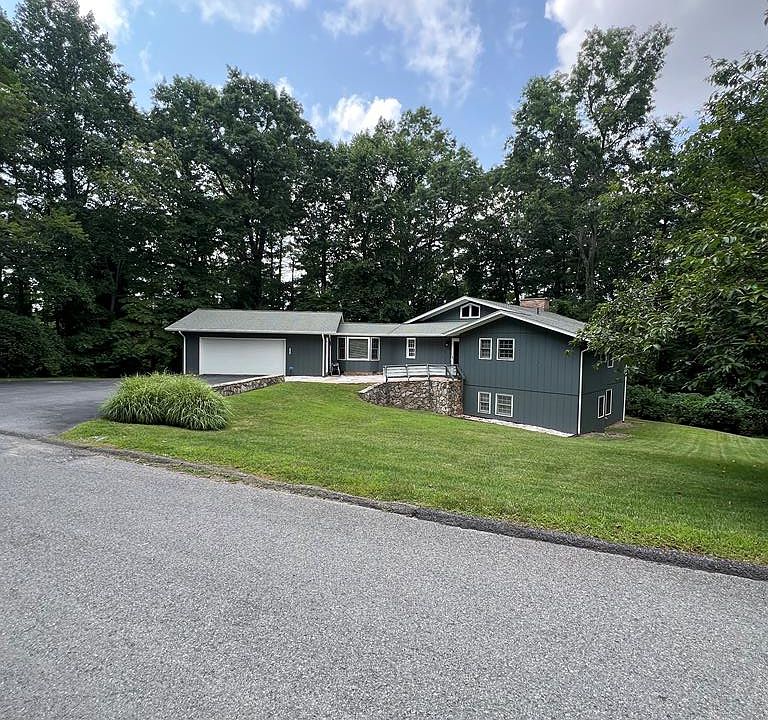 1st image of 243 W Locust Dr