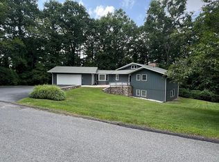 243 W Locust Dr, Beckley, WV 25801