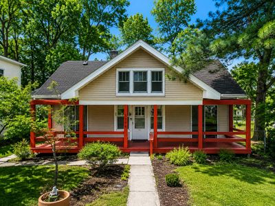1954 Independence Blvd, Ann Arbor, MI, 48104