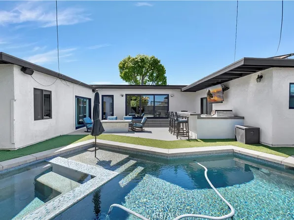 2916 Charlemagne Ave, Long Beach, CA 90815