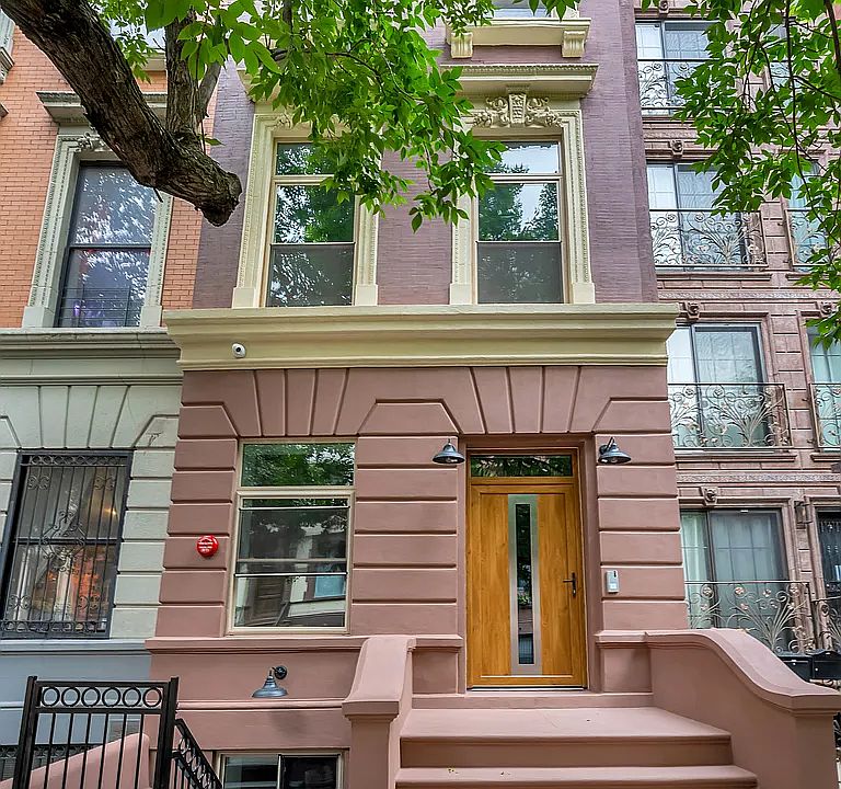 1st image of 121 W 136th St