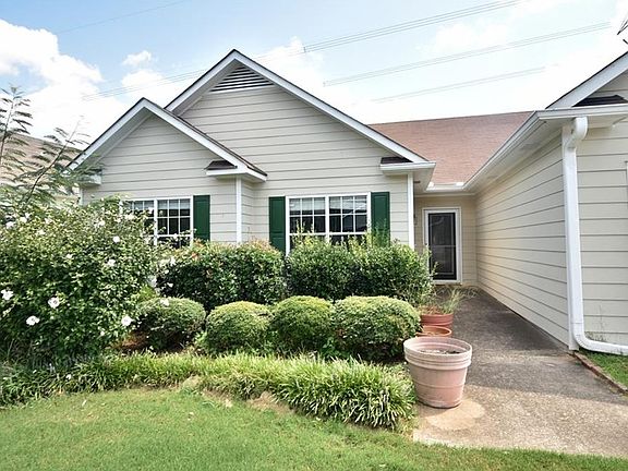 2nd image of 60 Prestwyck Oak Pl