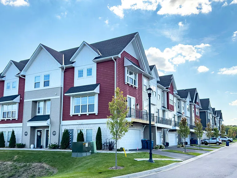 Field and Grove Townhomes of Champlin — Photo 78