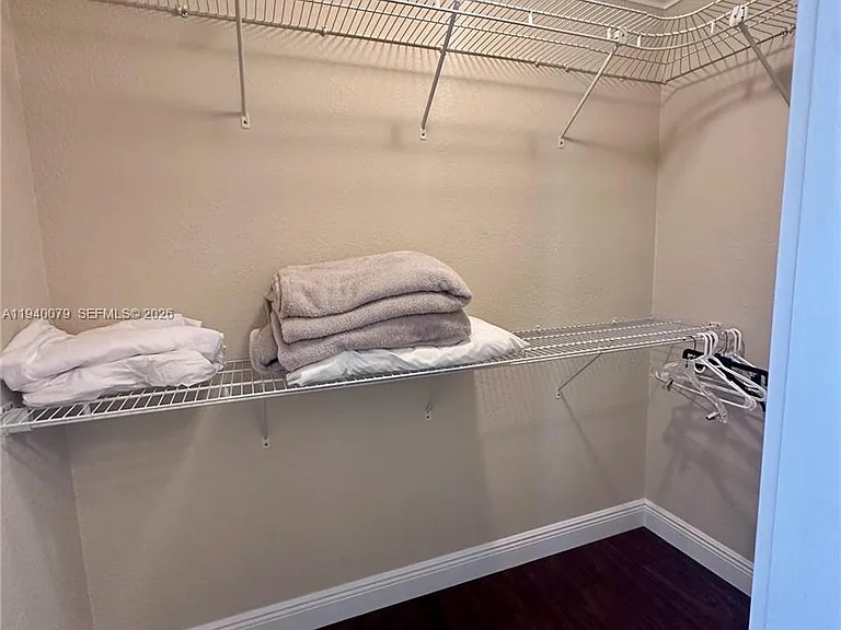1516 Aqueduct Ln — Photo 30