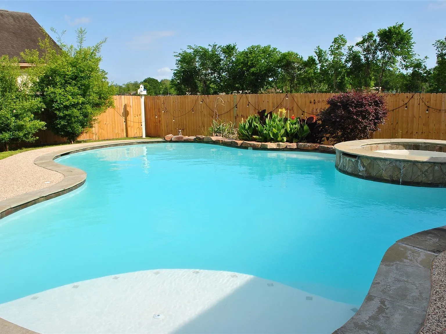 4 bed, 3.5 bath, 3554 sqft, $3,585 — Photo 2