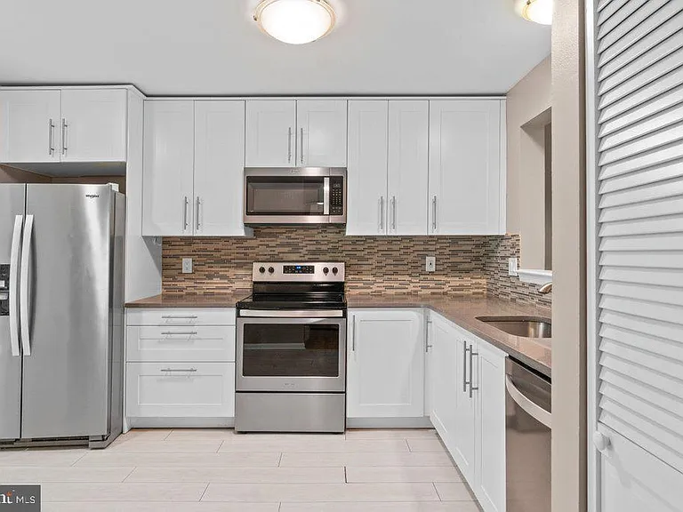 8 Wessex Ct — Photo 11