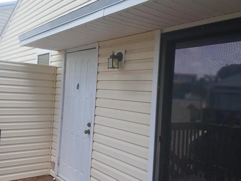 641 Executive Center Dr #P206 — Photo 10