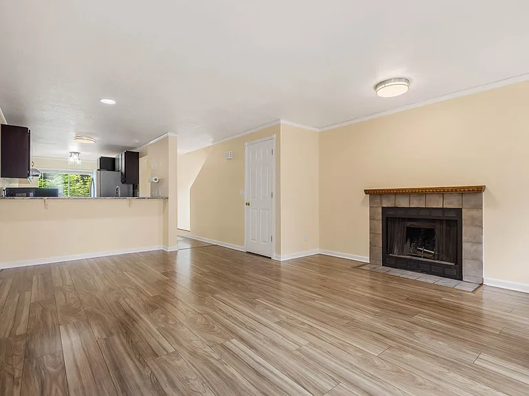 280 Newport Way NW #B-15 — Photo 9