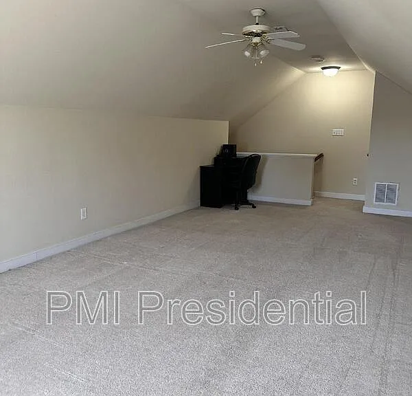 1213 Hawkins Wood Cir — Photo 10