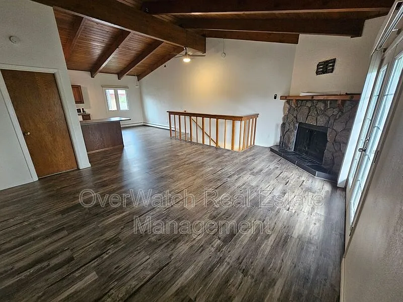2 bed, 1.5 bath, 1250 sqft, $1,850 — Photo 4