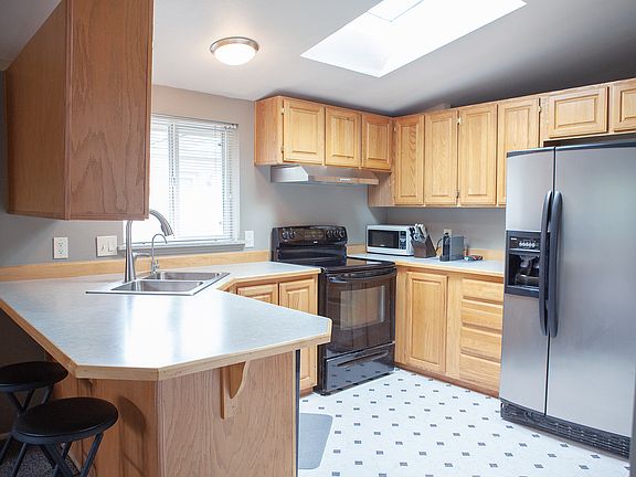 3rd image of 1699 N Terry St Space 392