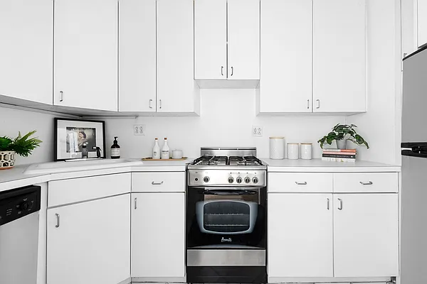 Sold by Compass | media 8