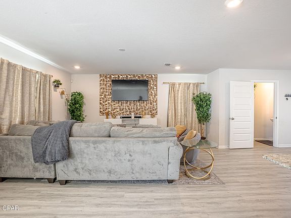 4th image of 6606 Atkins Rd