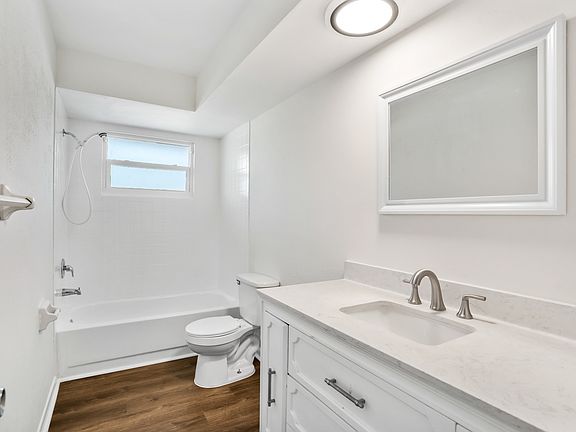 4th image of 3405 Sherwood Dr APT A