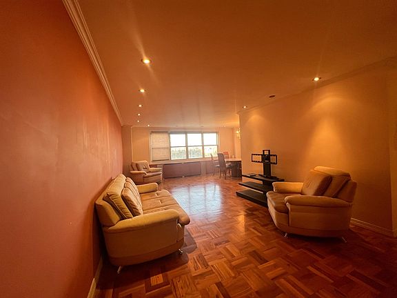 5th image of 1311 Brightwater Ave APT 9M