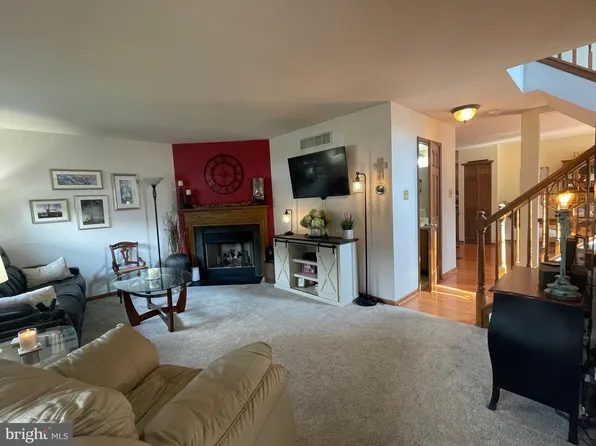 633 Hamilton St, Collegeville, PA 19426