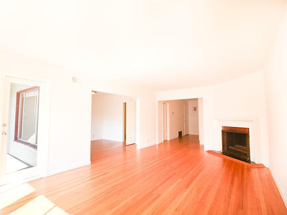 2nd image of 1980 Sacramento St APT 102