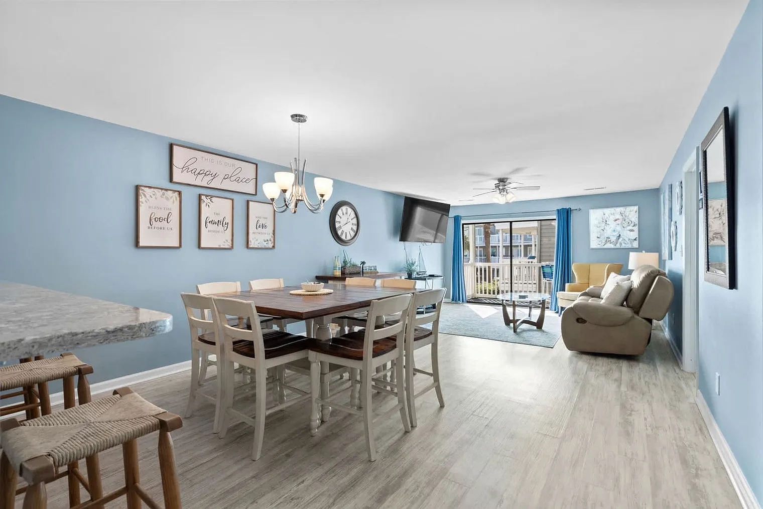 3 bed, 2.0 bath, 1291 sqft, $6,169 — Photo 3