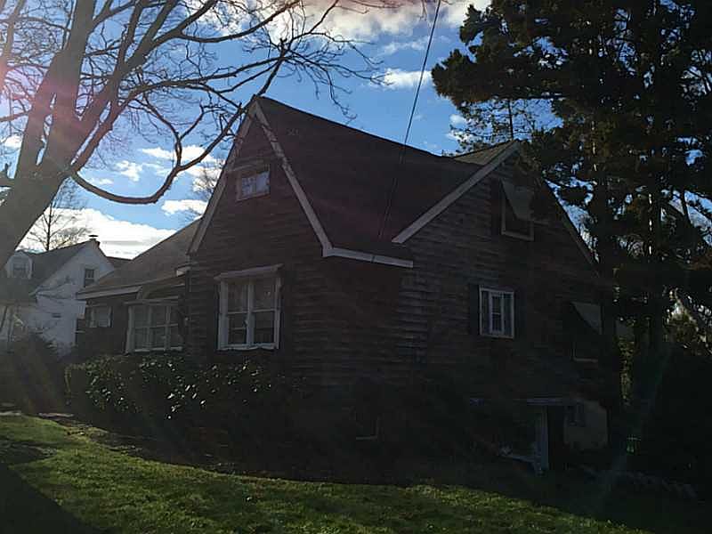 2nd image of 2325 Cranston St