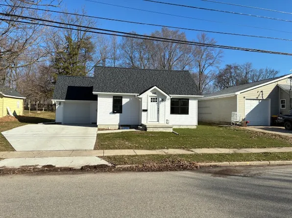 465 Union St, Grand Ledge, MI 48837