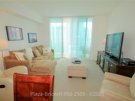 950 Brickell Bay Dr APT 2509, Miami, FL 33131