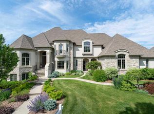 623 E Tallgrass Dr, Appleton, WI 54913