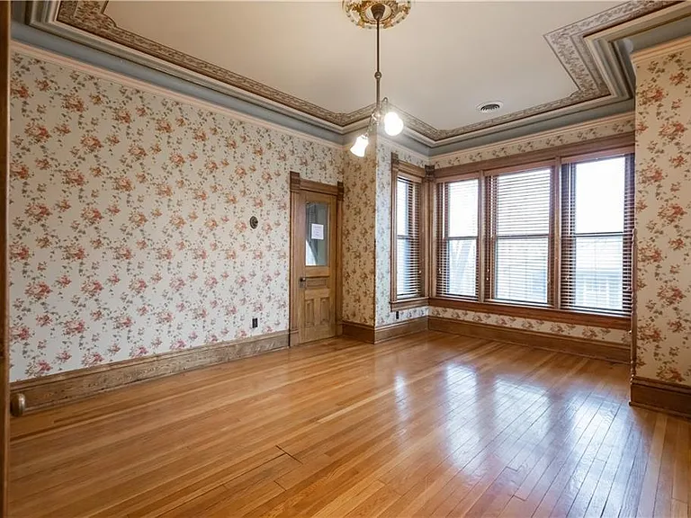 425 Gladstone Blvd — Photo 25