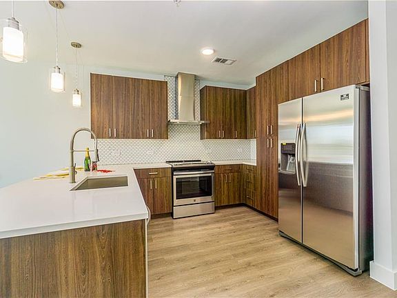5th image of 2213 Poquito St APT 312