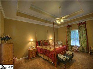 2nd image of 424 Meadowsweet Ln